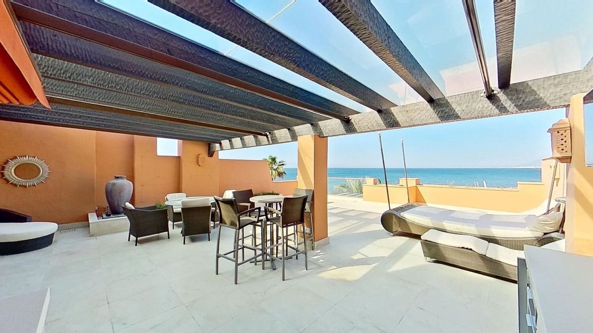 3 soveværelse Penthouse til salg i Los Monteros med swimmingpool garage - € 3.950.000 (Ref: 8978797)