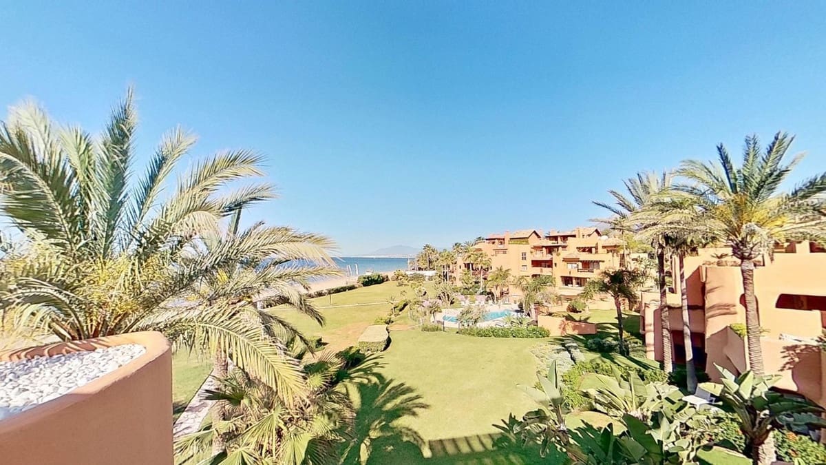 3 soveværelse Penthouse til salg i Los Monteros med swimmingpool garage - € 3.950.000 (Ref: 8978797)