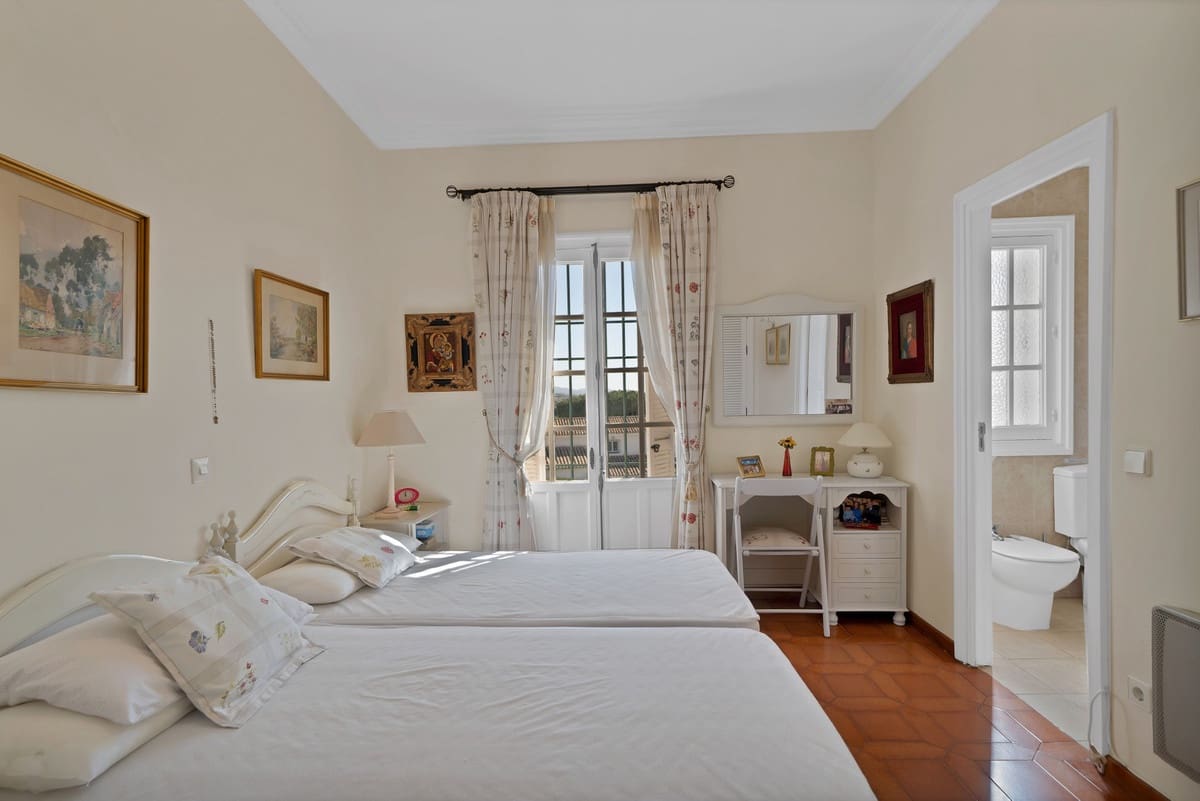 6 soveværelse Villa til salg i Nueva Andalucia med swimmingpool - € 3.150.000 (Ref: 8978810)