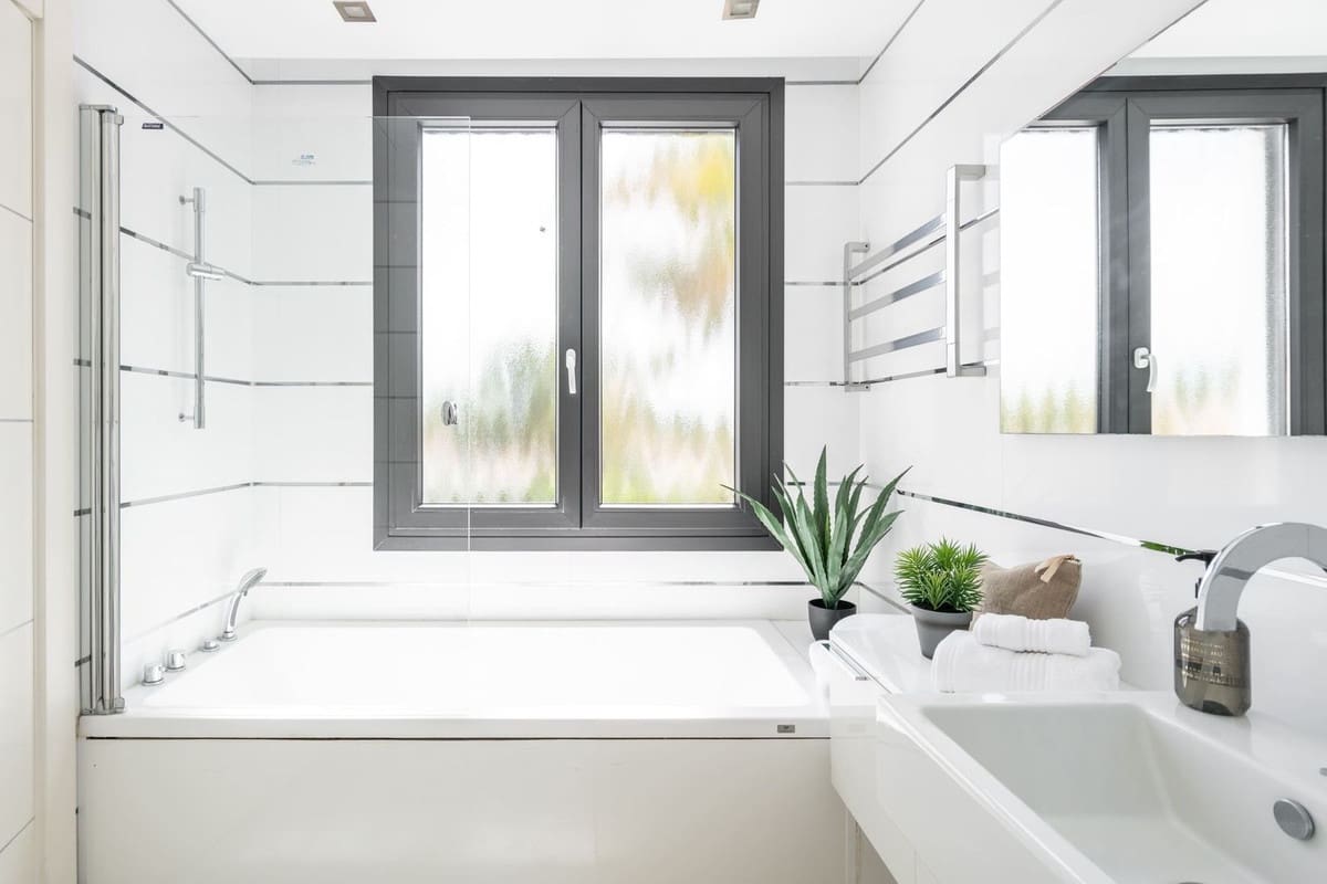 5 sypialnia Willa na sprzedaż w Nueva Andalucia z basenem - 4 500 000 € (Ref: 8978817)