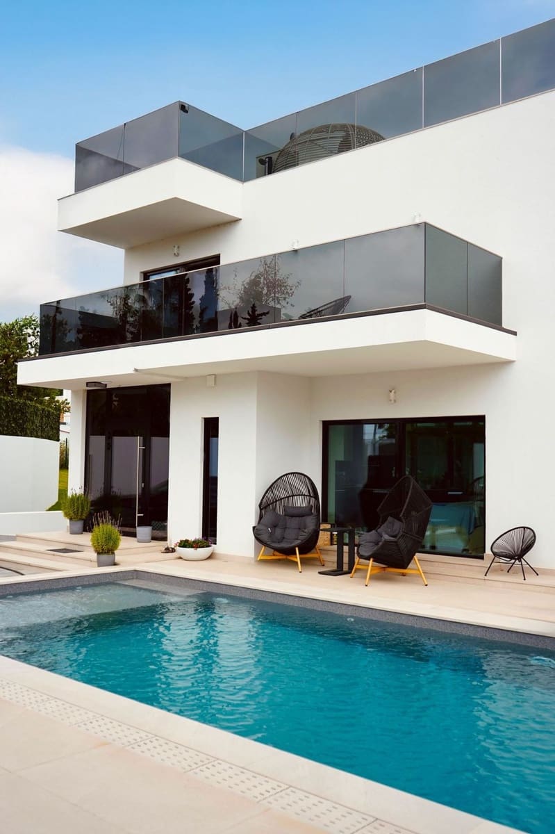 4 soverom Villa til salgs i Benalmadena med svømmebasseng garasje - € 2 400 000 (Ref: 8978832)