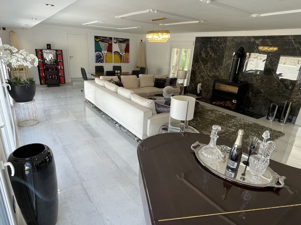 10 soverom Villa til salgs i Atalaya-Isdabe med svømmebasseng garasje - € 4 200 000 (Ref: 8978860)