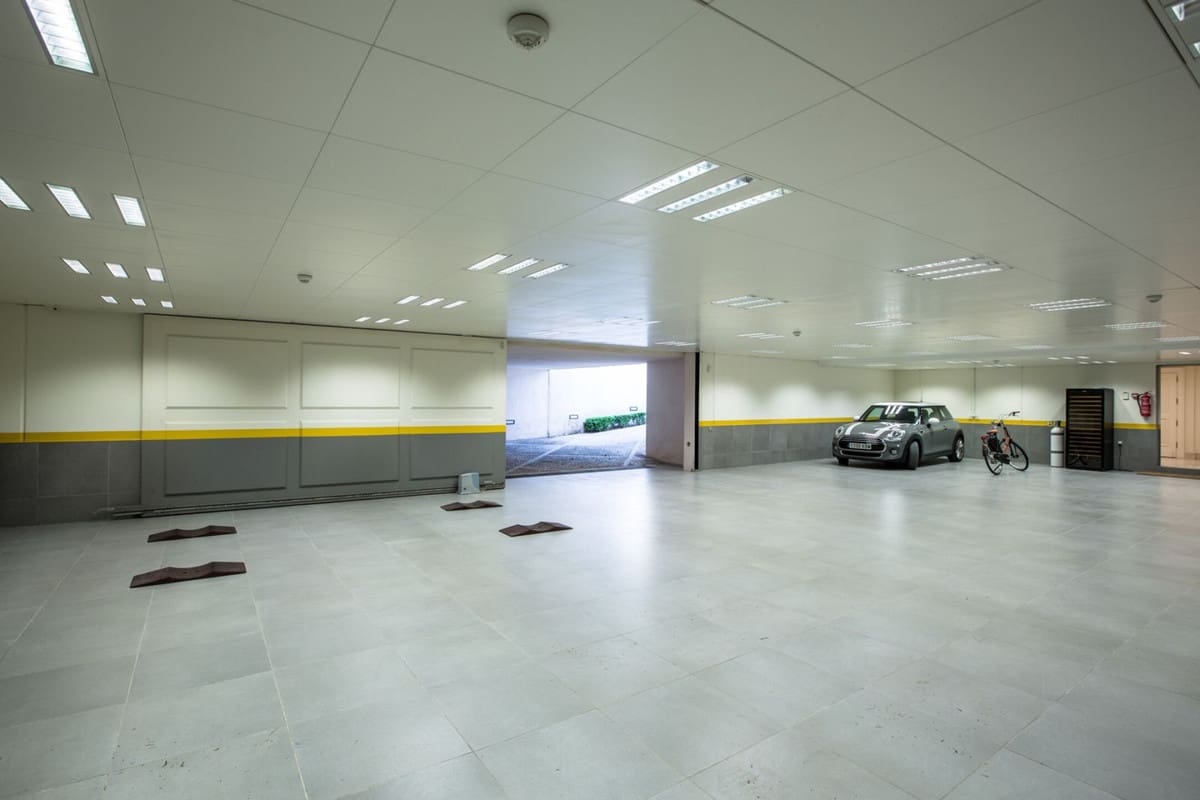 7 soveværelse Villa til salg i Los Monteros med swimmingpool garage - € 10.700.000 (Ref: 8978862)