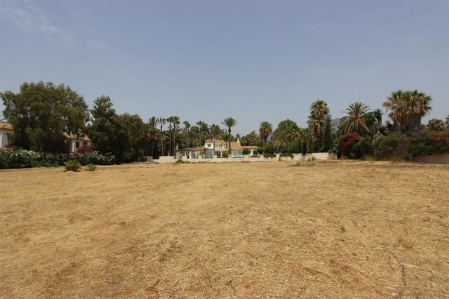 Ubebygd land til salgs i Centro, Estepona - € 10 000 000 (Ref: 8978934)