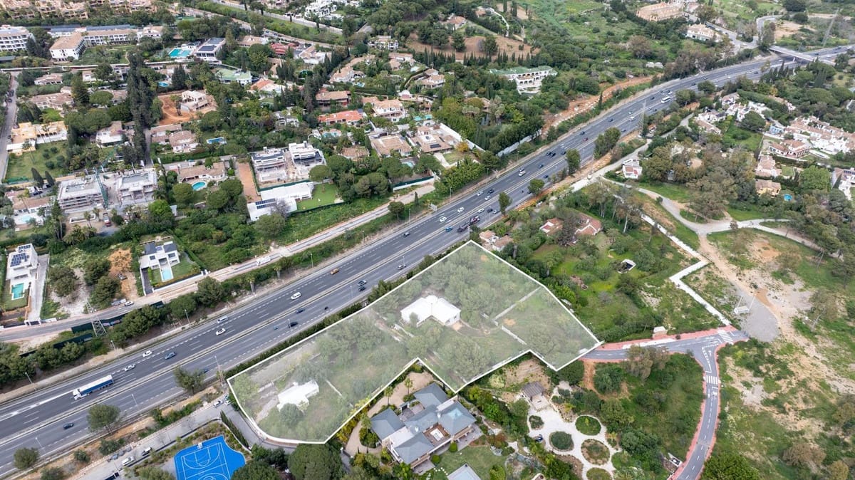 Teren niezagospodarowany na sprzedaż w Golden Mile - 9 500 000 € (Ref: 8978941)