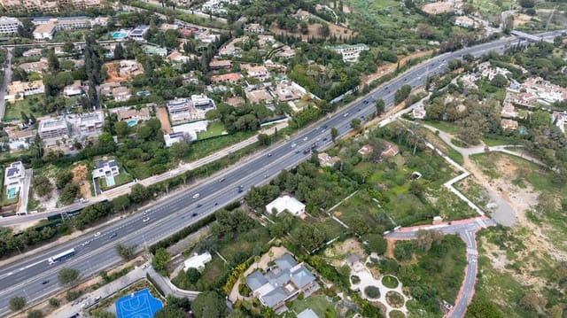 Teren niezagospodarowany na sprzedaż w La Carolina - Guadalpín, Marbella - 9 500 000 € (Ref: 8978941)