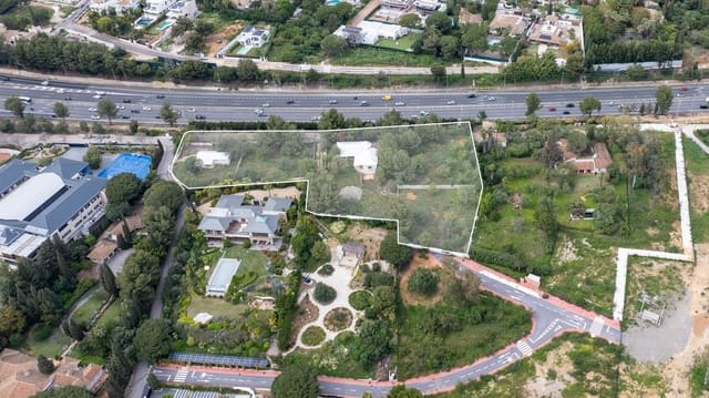 Teren niezagospodarowany na sprzedaż w La Carolina - Guadalpín, Marbella - 9 500 000 € (Ref: 8978941)