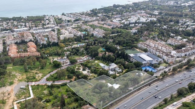 Teren niezagospodarowany na sprzedaż w La Carolina - Guadalpín, Marbella - 9 500 000 € (Ref: 8978941)