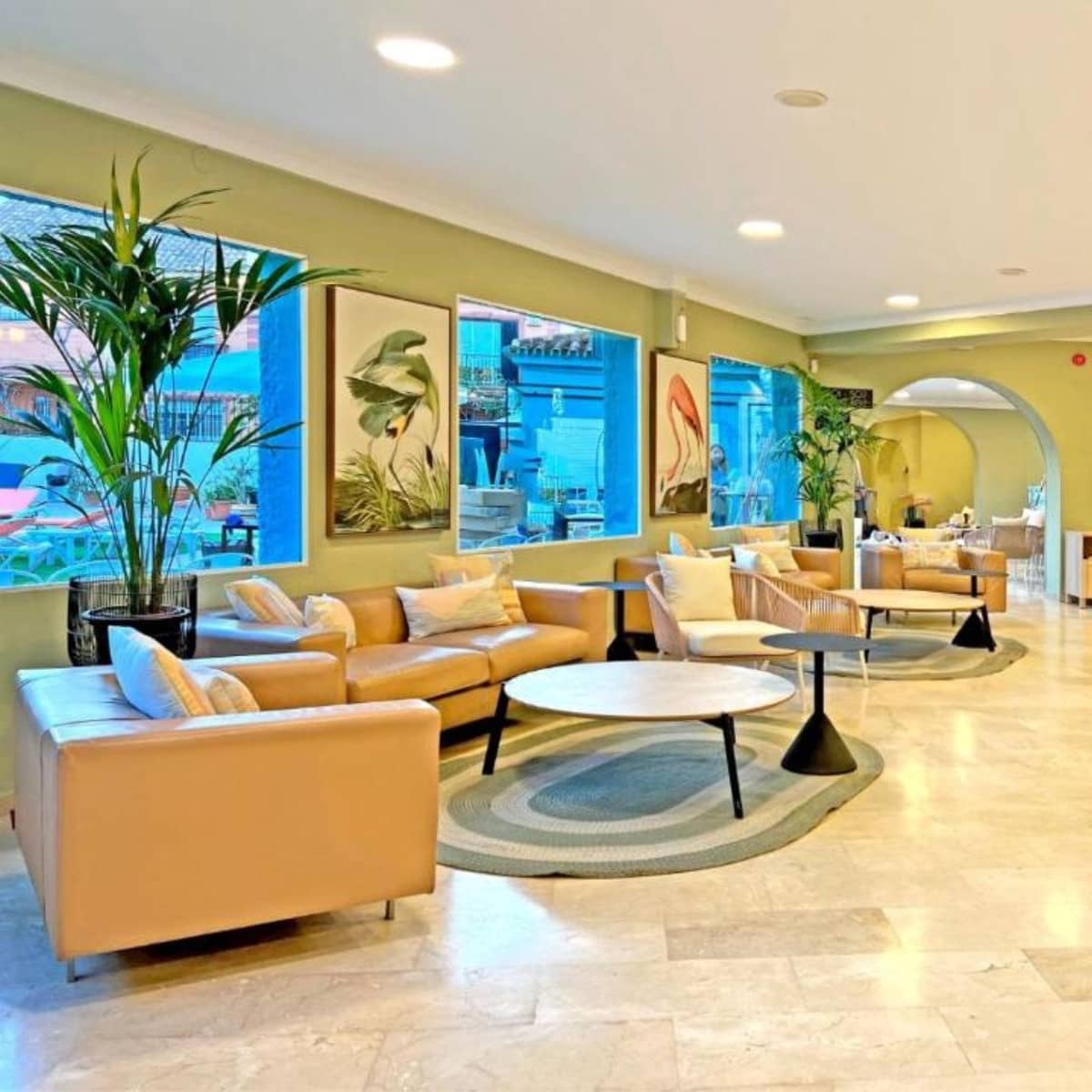 60 makuuhuone Hotelli myytävänä paikassa Fuengirola mukana uima-altaan - 10 000 000 € (Ref: 9038044)