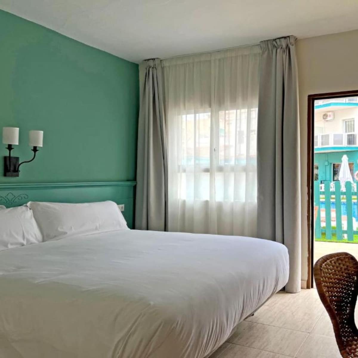 60 makuuhuone Hotelli myytävänä paikassa Fuengirola mukana uima-altaan - 10 000 000 € (Ref: 9038044)