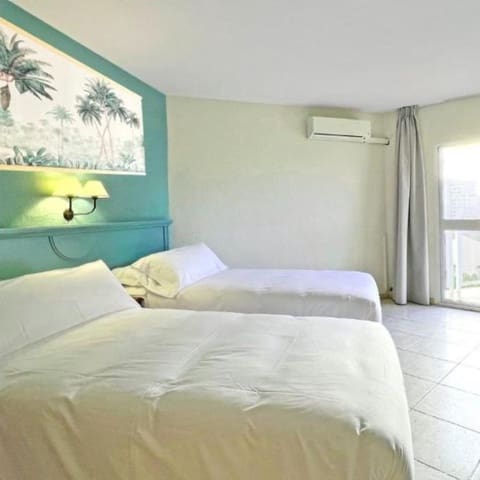 60 makuuhuone Hotelli myytävänä paikassa Centro ciudad, Fuengirola mukana uima-altaan - 10 000 000 € (Ref: 9038044)