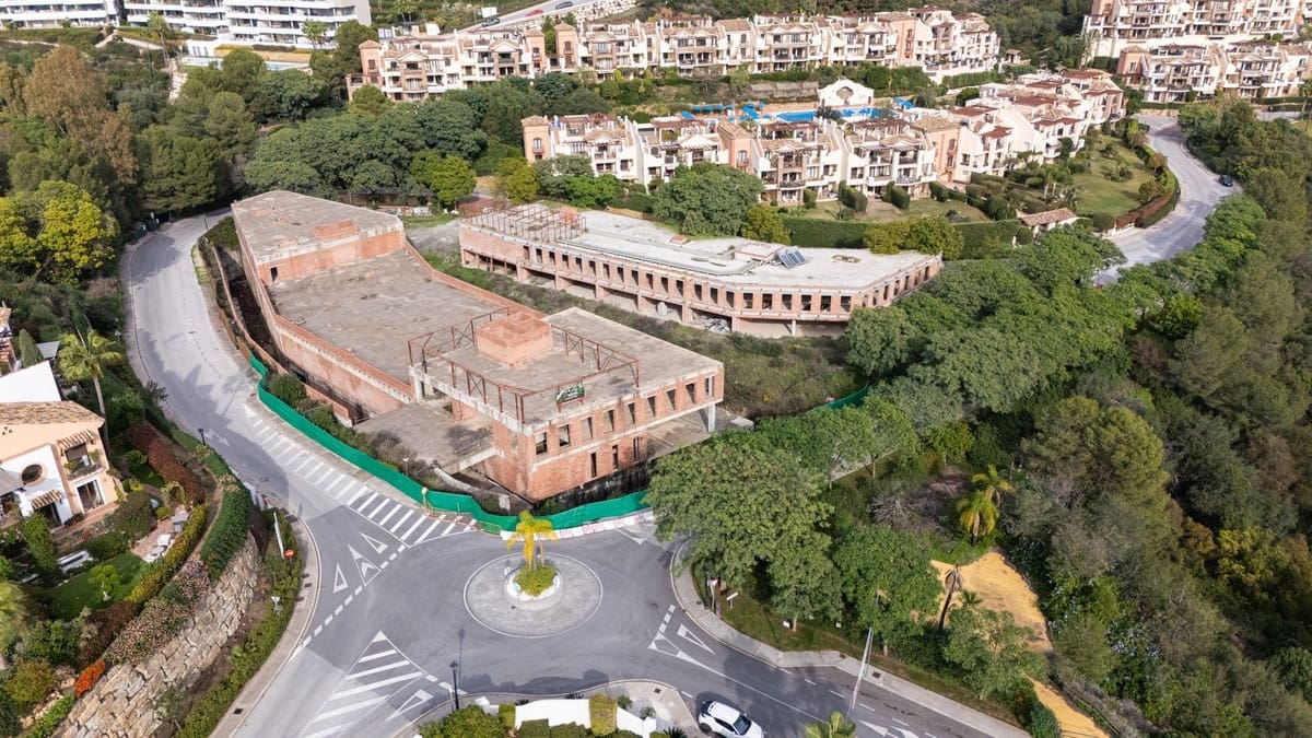 Erhverv til salg i Benahavis - € 10.000.000 (Ref: 9038046)