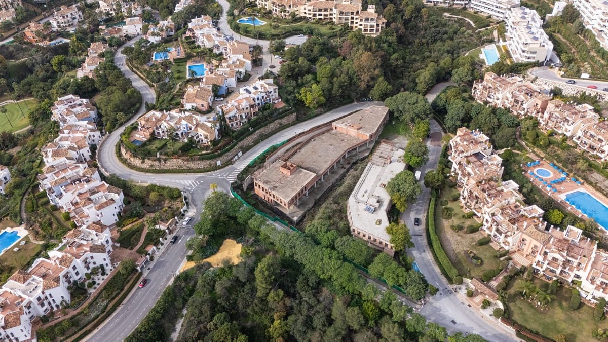 Erhverv til salg i Benahavis - € 10.000.000 (Ref: 9038046)