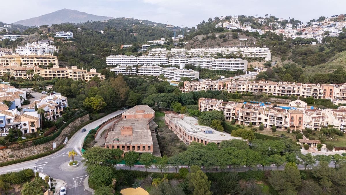 Erhverv til salg i Benahavis - € 10.000.000 (Ref: 9038046)