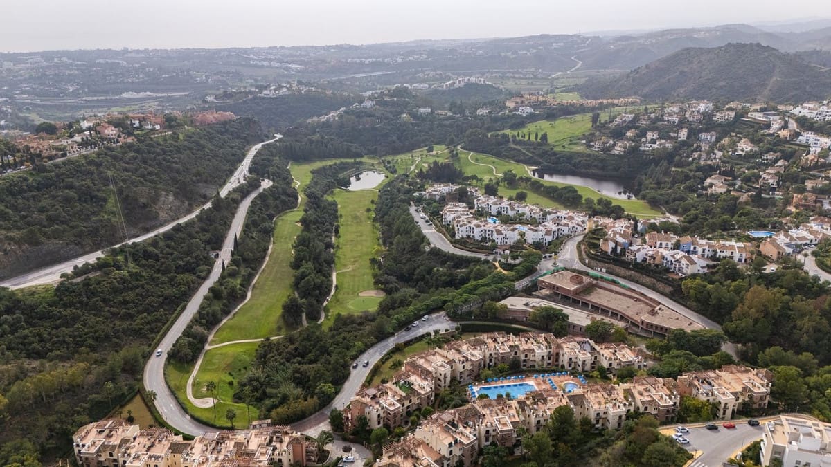 Erhverv til salg i Benahavis - € 10.000.000 (Ref: 9038046)