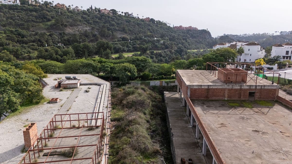 Erhverv til salg i Benahavis - € 10.000.000 (Ref: 9038046)