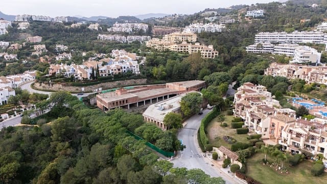 Erhverv til salg i Benahavís pueblo, Benahavís - € 10.000.000 (Ref: 9038046)