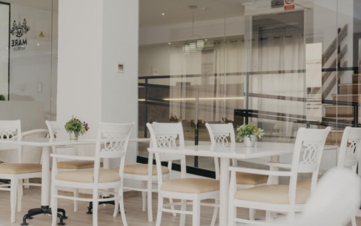 54 soveværelse Guesthouse/B & B til salg i Estepona - € 10.000.000 (Ref: 9038047)