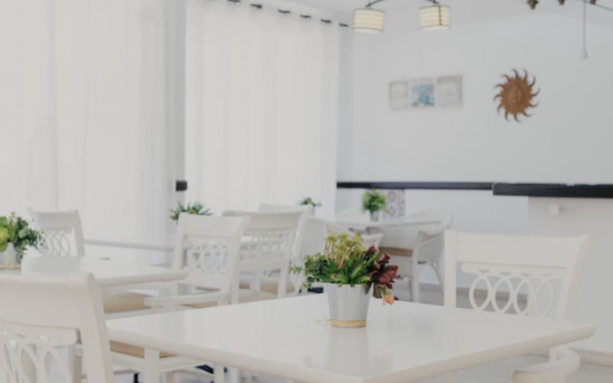 54 soveværelse Guesthouse/B & B til salg i Estepona - € 10.000.000 (Ref: 9038047)