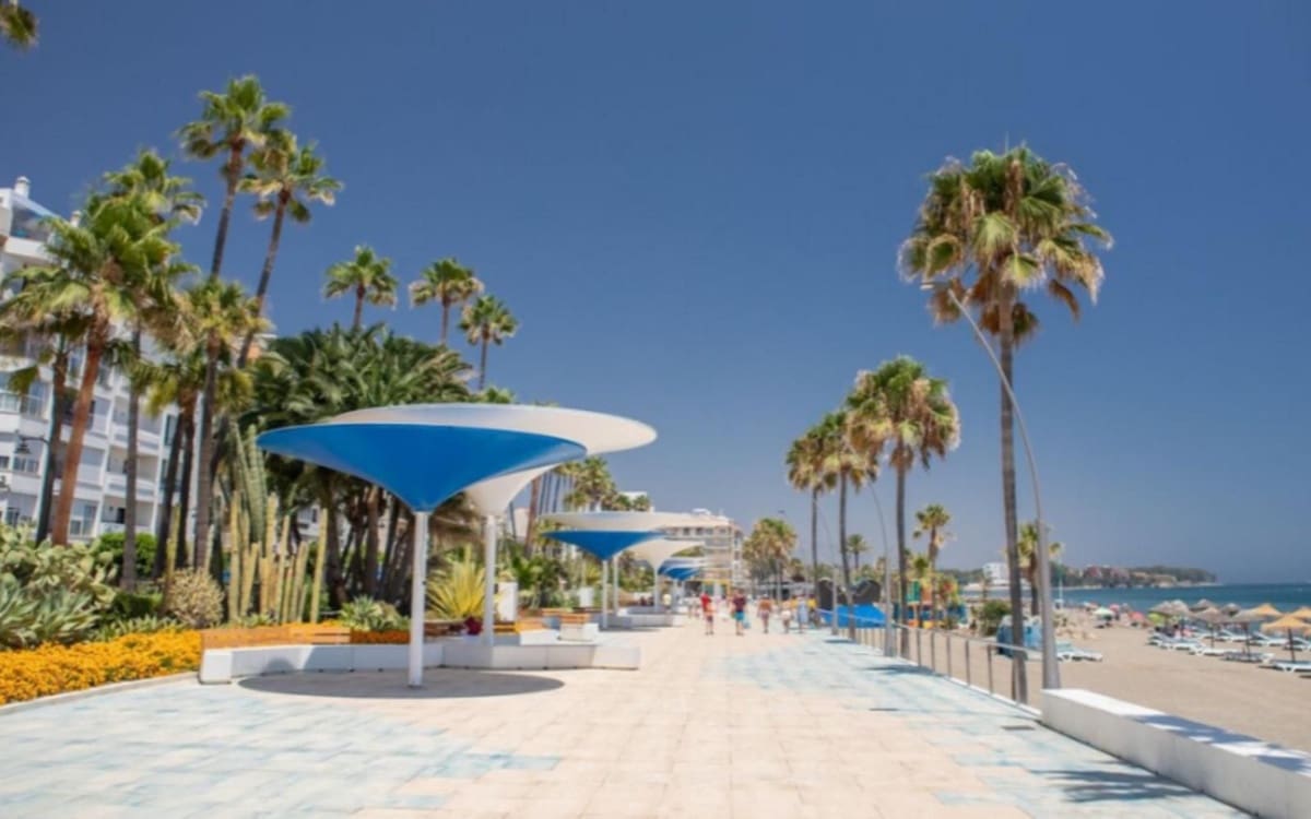 54 soveværelse Guesthouse/B & B til salg i Estepona - € 10.000.000 (Ref: 9038047)