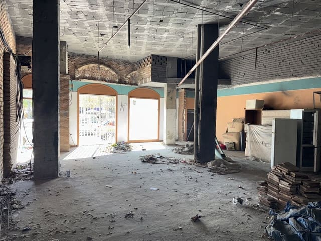 Commercial for sale in Casco Antiguo, Marbella - € 3,200,000 (Ref: 9038052)