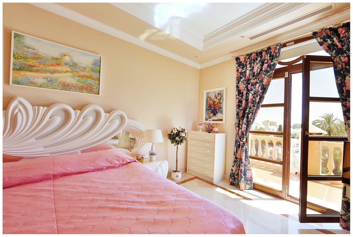 6 soverom Villa til salgs i Nueva Andalucia med svømmebasseng - € 8 500 000 (Ref: 9038066)