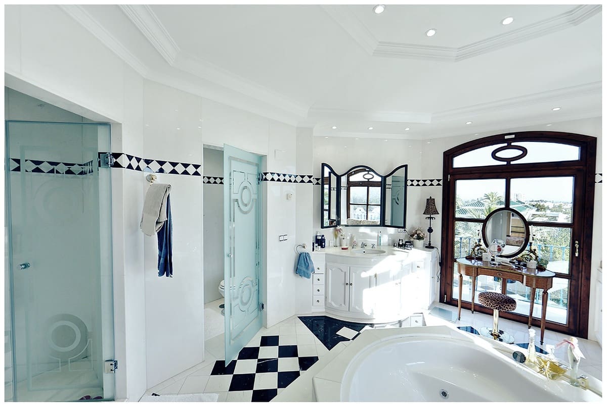 6 soverom Villa til salgs i Nueva Andalucia med svømmebasseng - € 8 500 000 (Ref: 9038066)