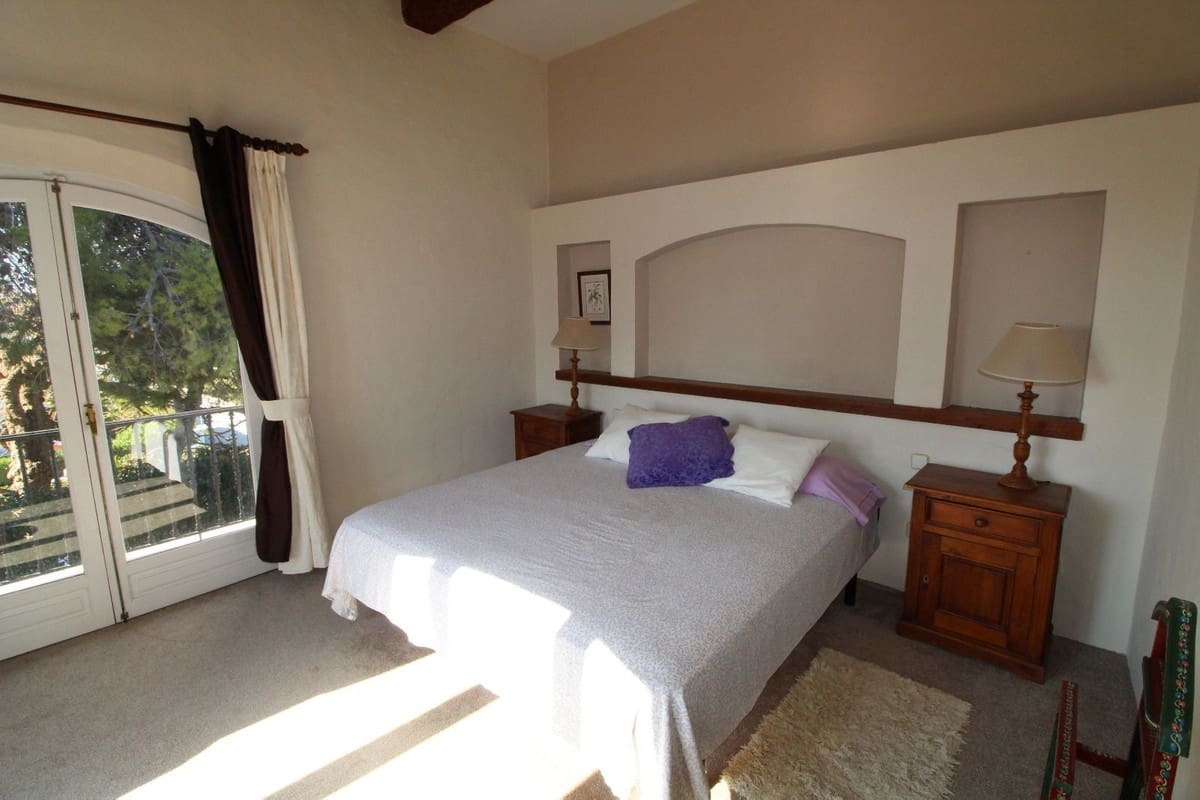 4 soverom Villa til salgs i Marbella med svømmebasseng garasje - € 3 000 000 (Ref: 9038078)