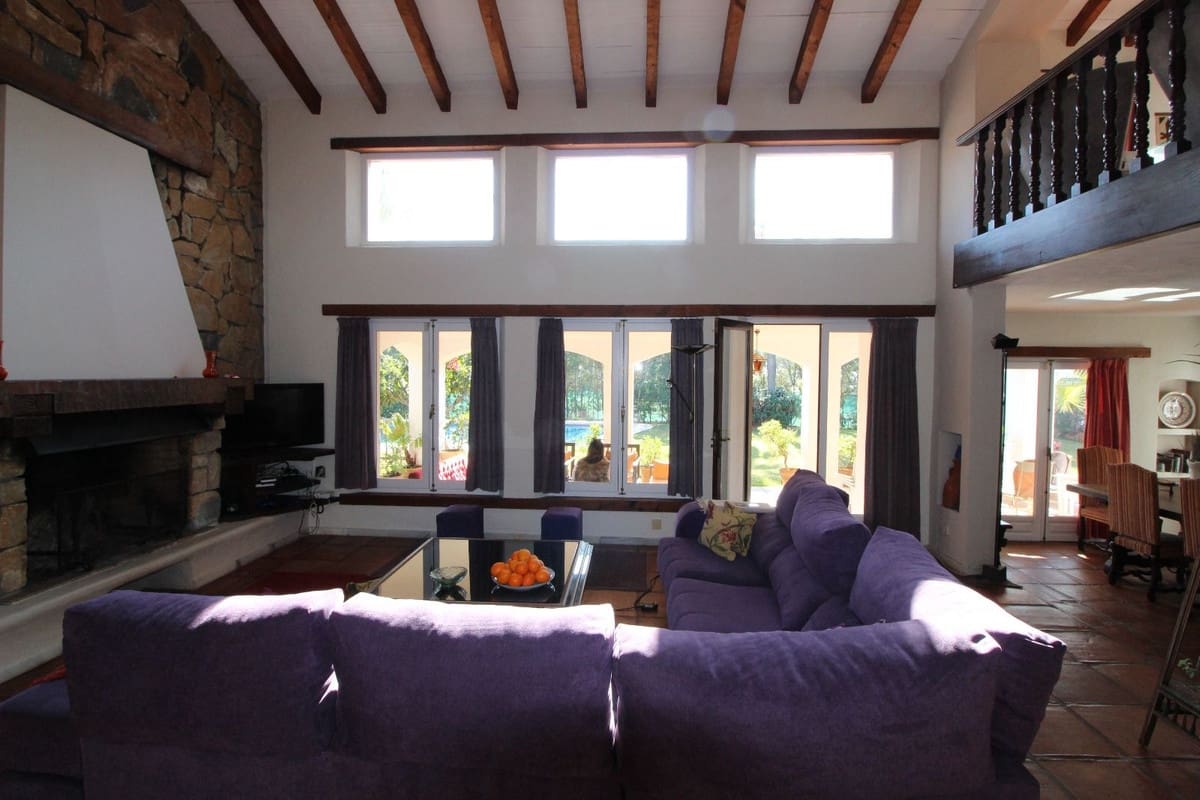 4 soverom Villa til salgs i Marbella med svømmebasseng garasje - € 3 000 000 (Ref: 9038078)