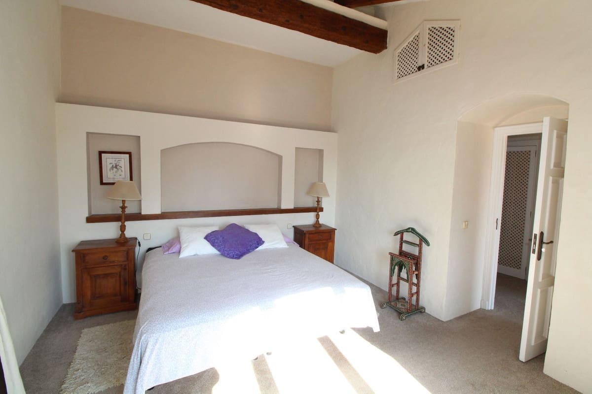 4 soverom Villa til salgs i Marbella med svømmebasseng garasje - € 3 000 000 (Ref: 9038078)