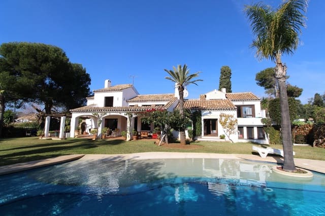 4 soverom Villa til salgs i Lomas De Marbella, Marbella med svømmebasseng garasje - € 3 000 000 (Ref: 9038078)