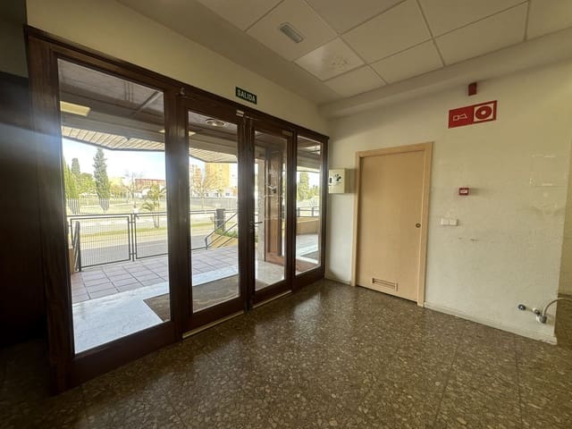 Kommersiell til salgs i Ensanche Centro, Málaga by - € 4 620 000 (Ref: 9038081)