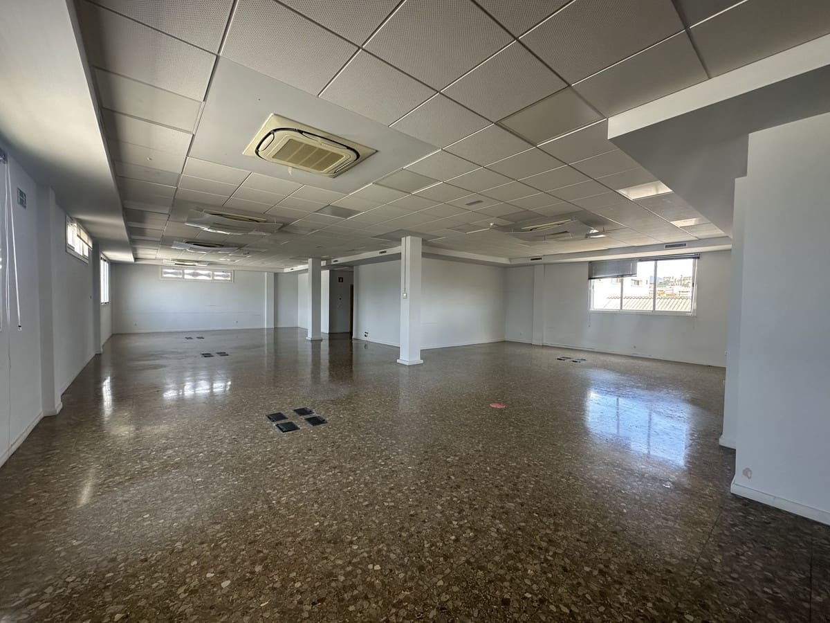 Kommersiell till salu i Malaga stad - 4 620 000 € (Ref: 9038081)