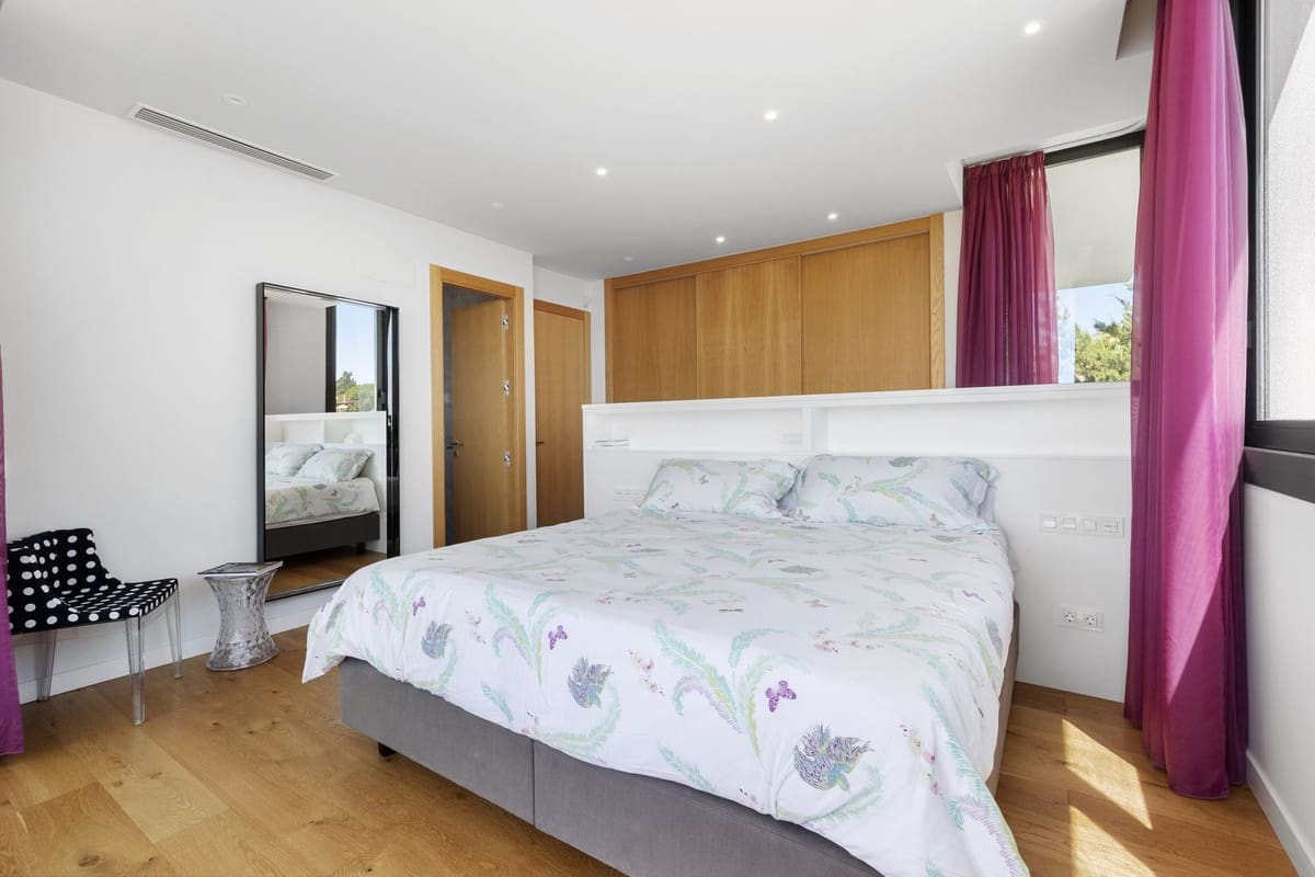 6 soveværelse Villa til salg i Costabella med swimmingpool garage - € 3.100.000 (Ref: 9038085)