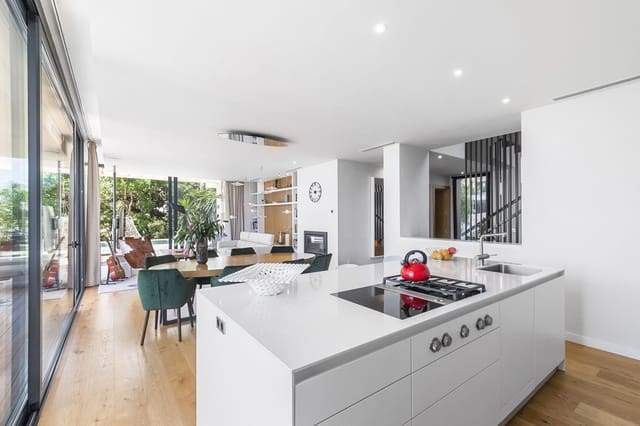 6 soverom Villa til salgs i Costabella, Marbella med svømmebasseng garasje - € 3 100 000 (Ref: 9038085)