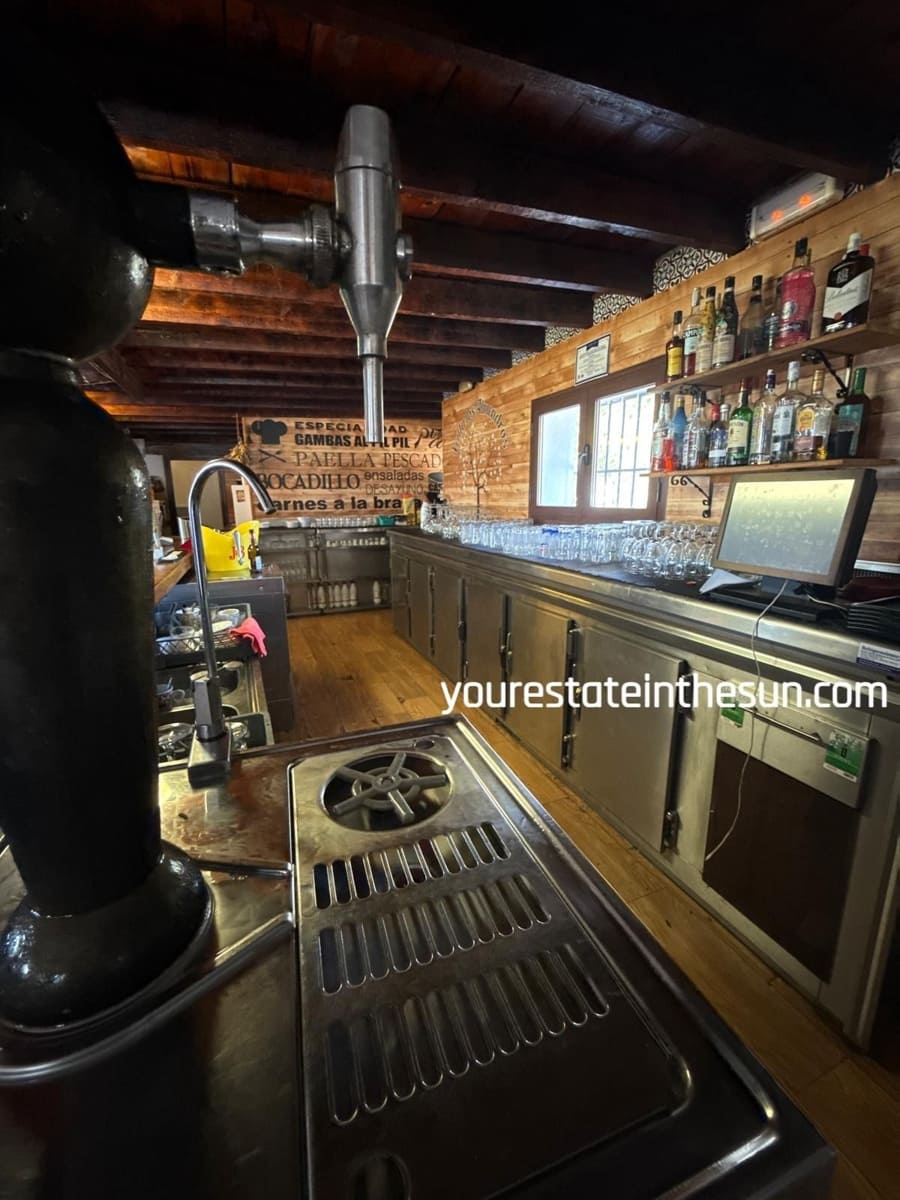 4 soveværelse Restaurant/Bar til salg i Benahavis med swimmingpool - € 6.900.000 (Ref: 9038088)