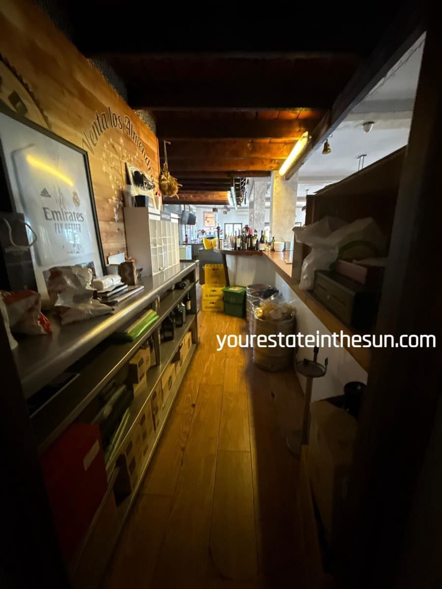 4 soveværelse Restaurant/Bar til salg i Benahavis med swimmingpool - € 6.900.000 (Ref: 9038088)