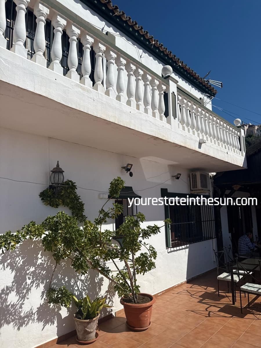 4 soveværelse Restaurant/Bar til salg i Benahavis med swimmingpool - € 6.900.000 (Ref: 9038088)