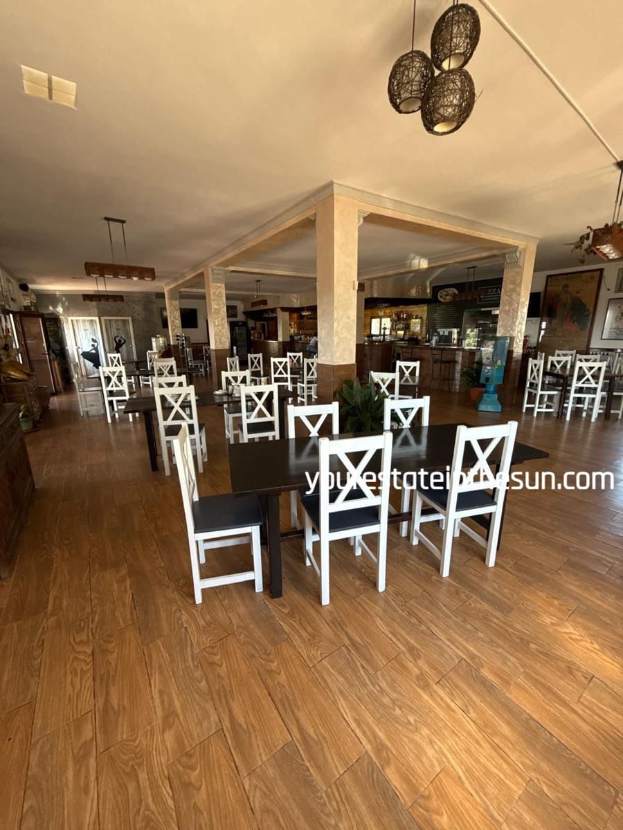 4 soveværelse Restaurant/Bar til salg i Benahavis med swimmingpool - € 6.900.000 (Ref: 9038088)