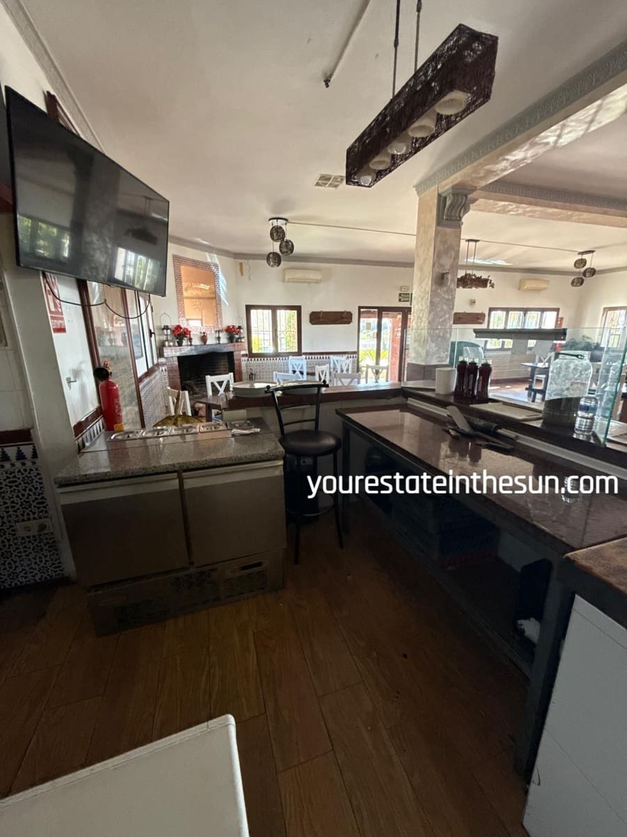 4 soveværelse Restaurant/Bar til salg i Benahavis med swimmingpool - € 6.900.000 (Ref: 9038088)