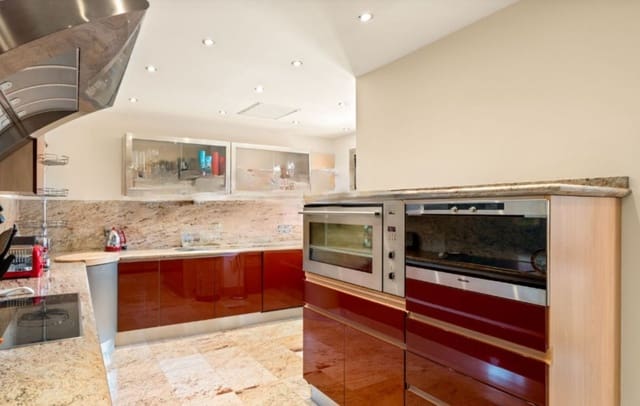 4 camera da letto Monolocale in vendita in Casco Antiguo, Marbella con piscina - 6.900.000 € (Rif: 9038092)