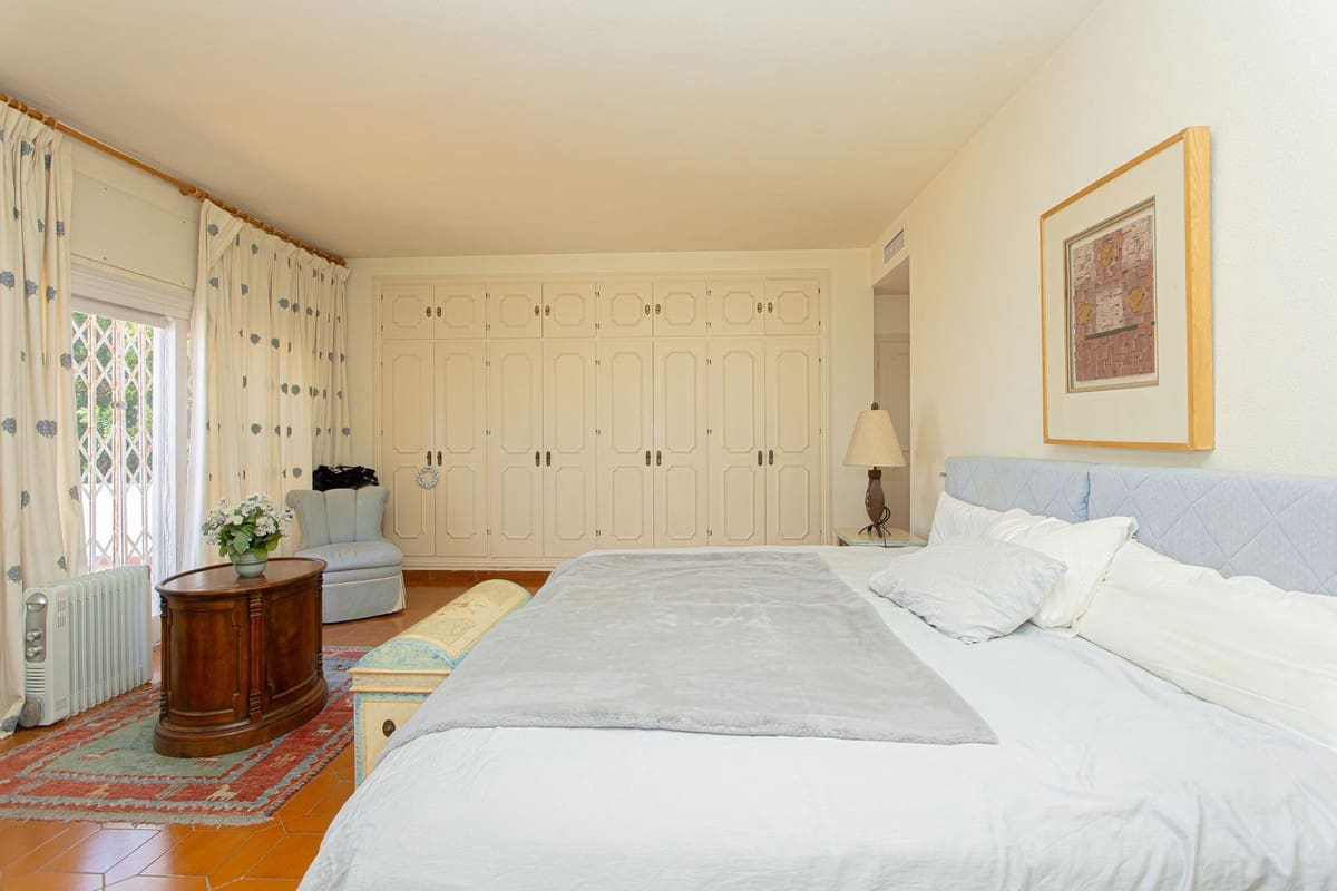 8 camera da letto Villa in vendita in Nueva Andalucia con piscina - 3.500.000 € (Rif: 9038099)