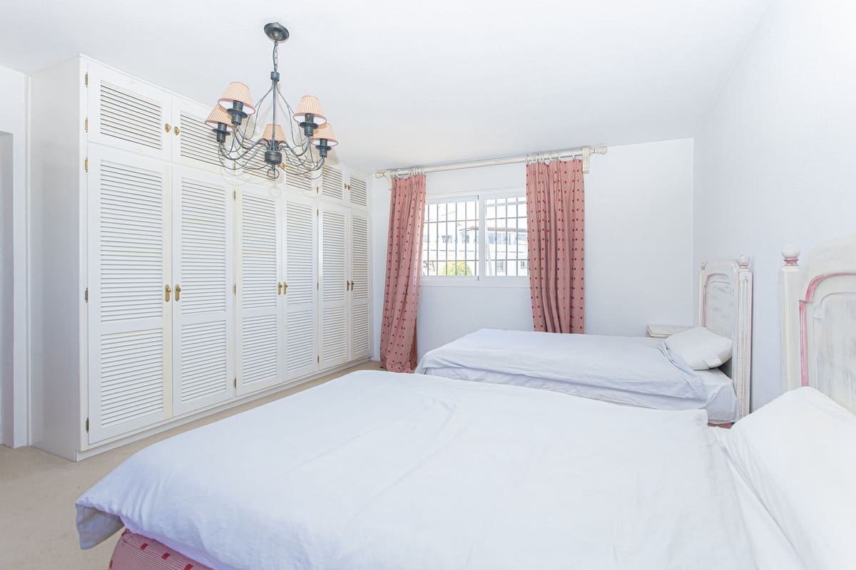 8 camera da letto Villa in vendita in Nueva Andalucia con piscina - 3.500.000 € (Rif: 9038099)