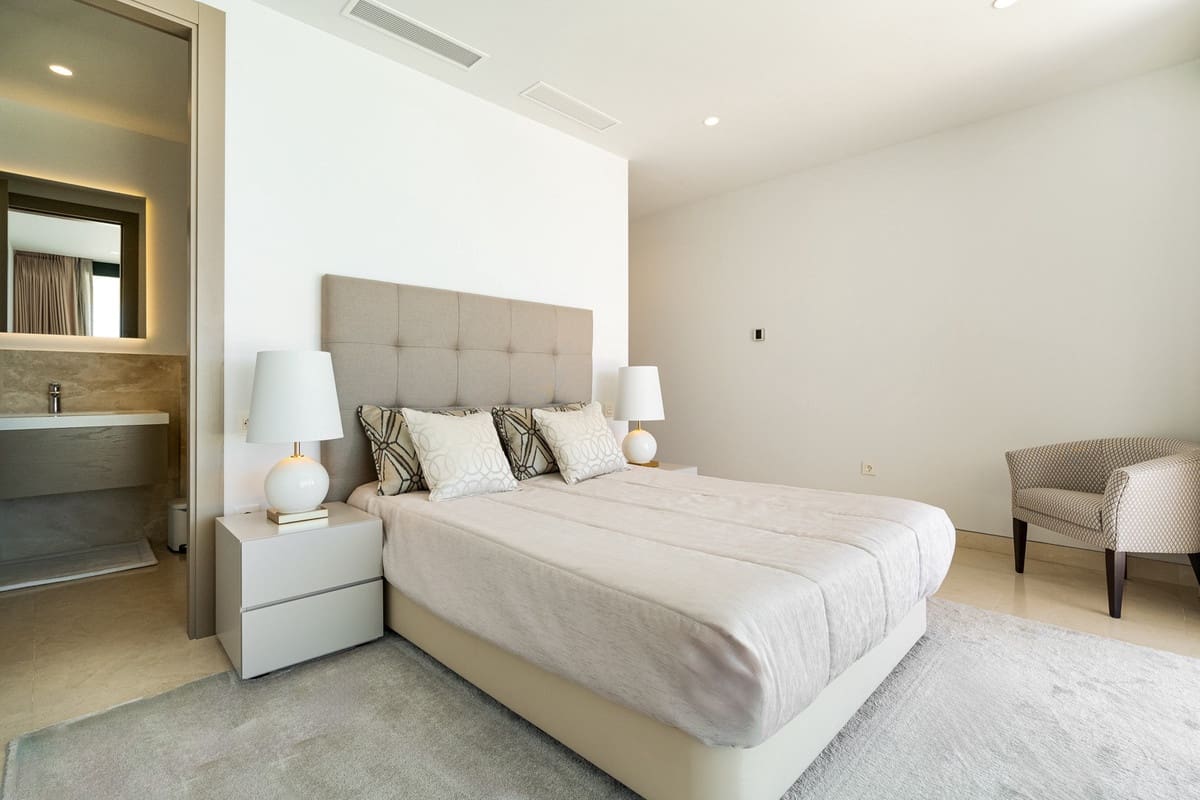 5 slaapkamer Villa te koop in Benahavis met zwembad - € 4.995.000 (Ref: 9038110)