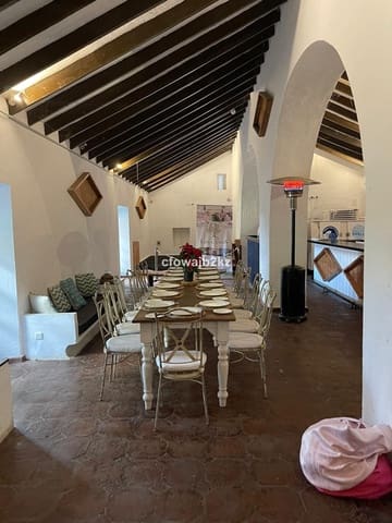 Commercial for sale in Pueblo Nuevo de Guadiaro, San Roque - € 3,500,000 (Ref: 9038114)