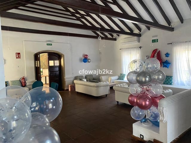 Commercial for sale in Pueblo Nuevo de Guadiaro, San Roque - € 3,500,000 (Ref: 9038114)