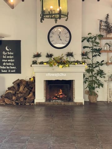 Commercial for sale in Pueblo Nuevo de Guadiaro, San Roque - € 3,500,000 (Ref: 9038114)