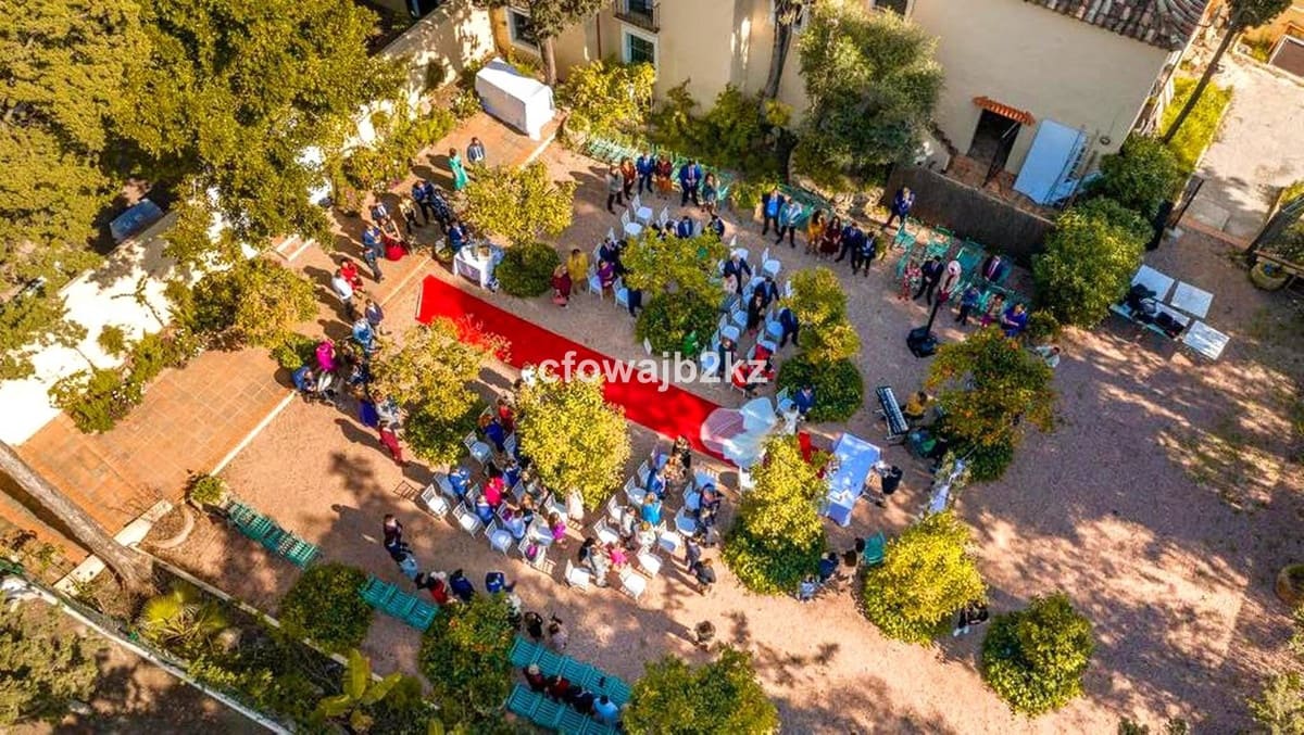 Kommersiell til salgs i Pueblo Nuevo de Guadiaro - € 3 500 000 (Ref: 9038114)