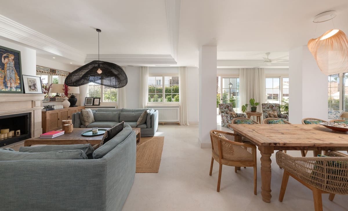 6 soverom Villa til salgs i Marbella med svømmebasseng garasje - € 4 200 000 (Ref: 9038117)