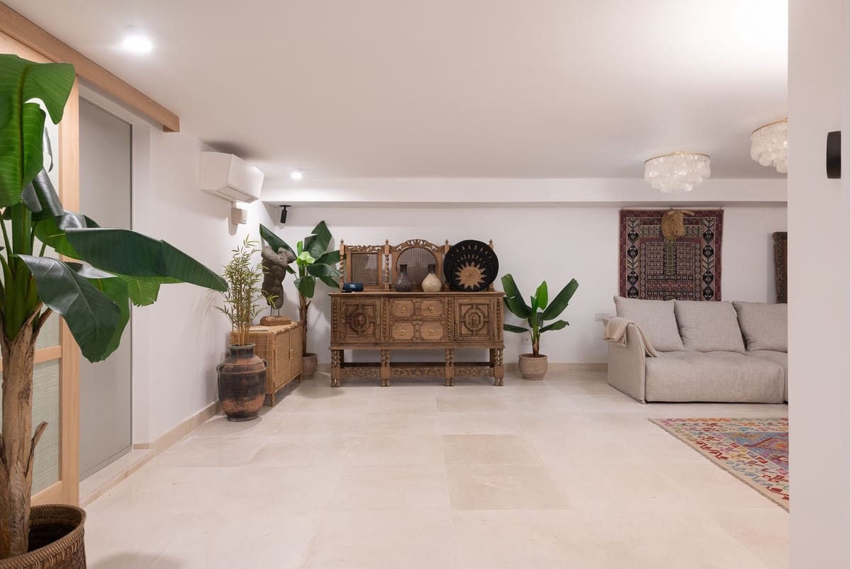 6 soverom Villa til salgs i Marbella med svømmebasseng garasje - € 4 200 000 (Ref: 9038117)